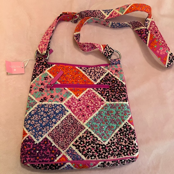 NWT Vera Bradley Hipster Crossbody Purse in Modern Medley Pattern - Picture 2 of 5